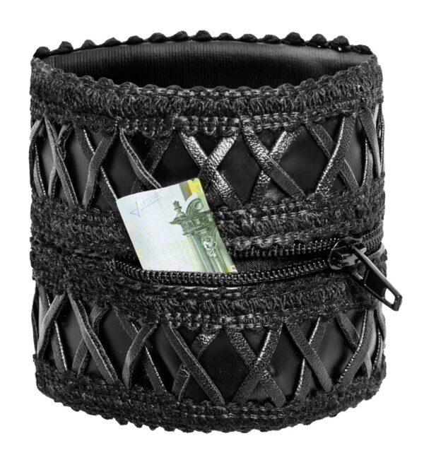 Noir Wrist Wallet 💋